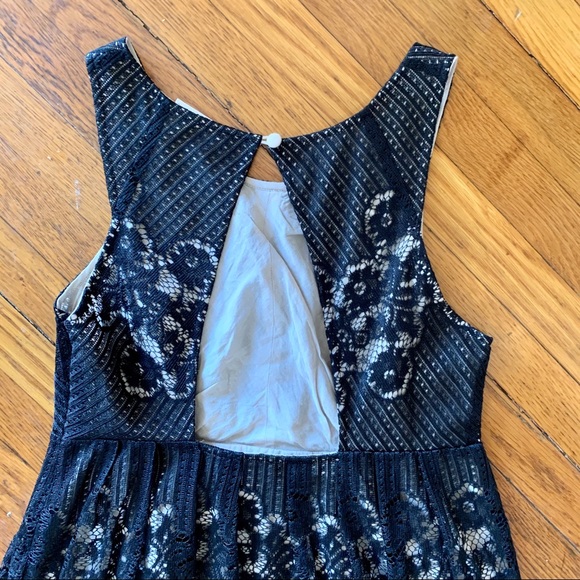 Free People Rocco Lace Open Back Dress sz 6 - Picture 5 of 6